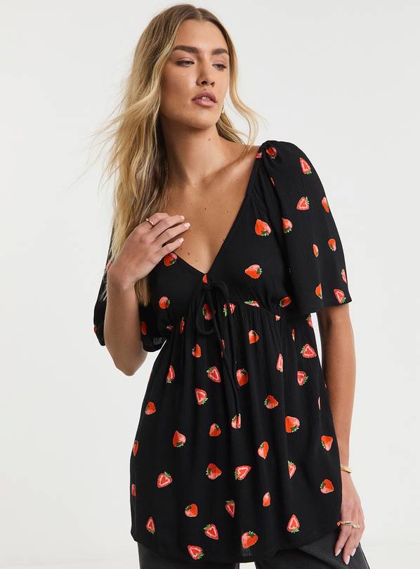 SIMPLY BE Crinkle Short Sleeve Strawberry Print Blouse 32